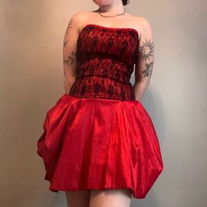 Gothic vampiric lace puff dress